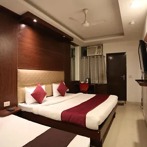 **** Hotel Grand Urban Luxury Near Delhi Airport India